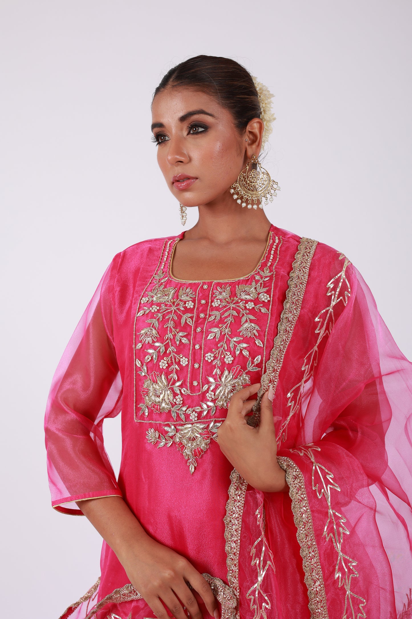 Roobroo – Hand Embroidered Organza Kurta Set