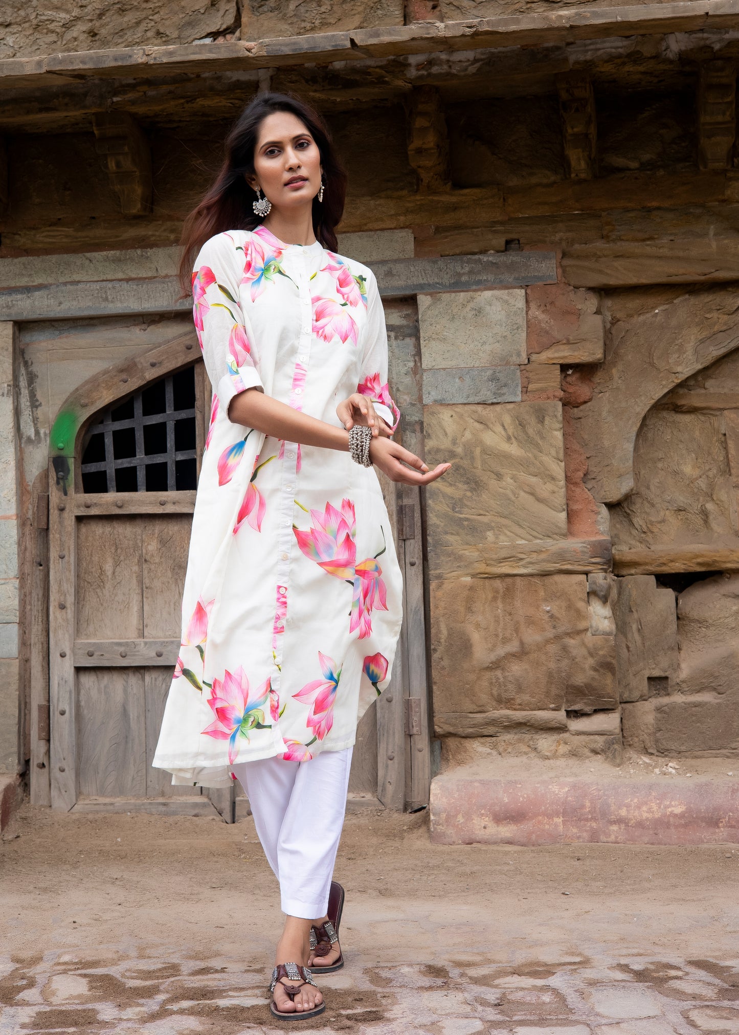 Roobroo – White Chanderi Silk Floral Kurta Set