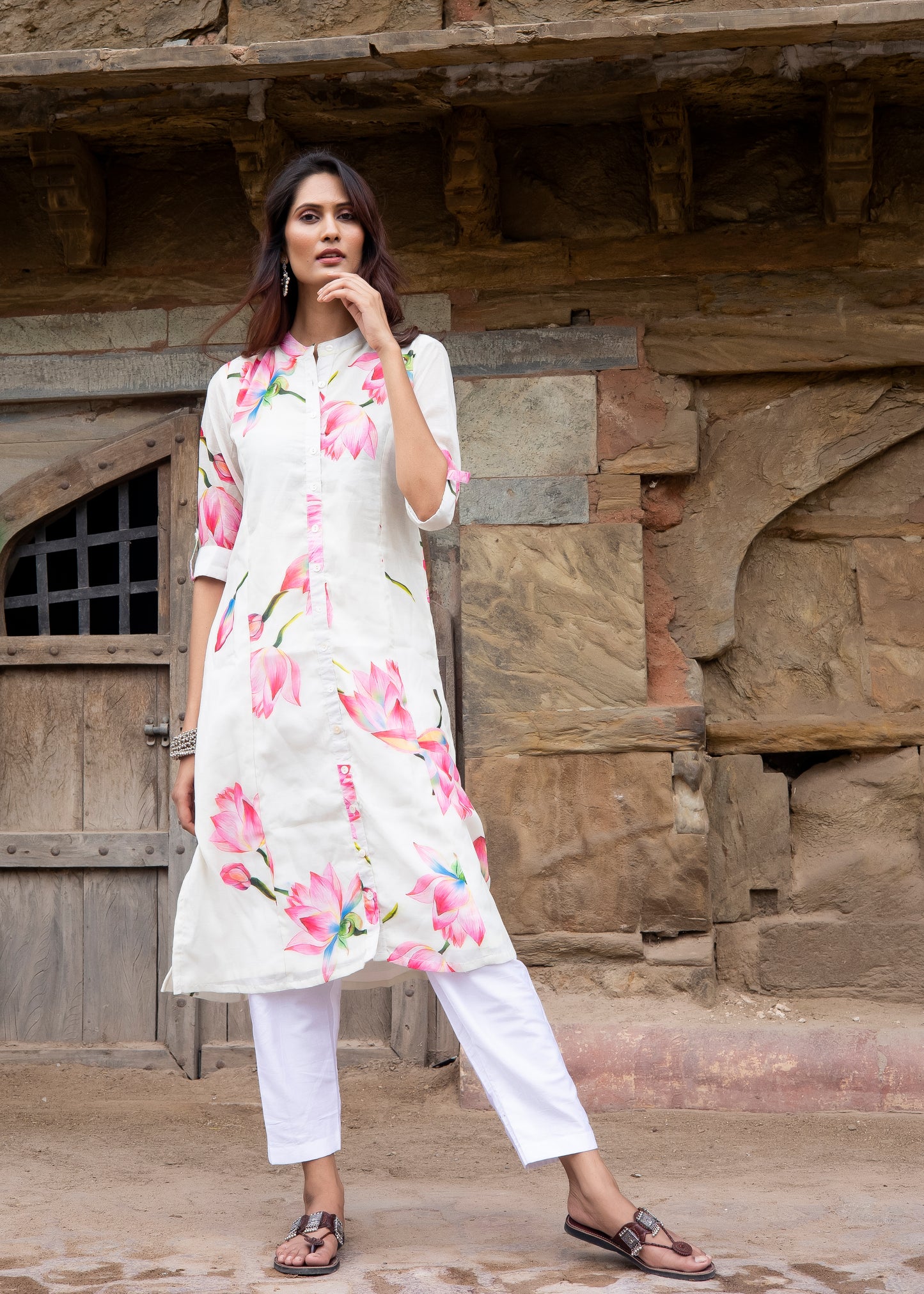 Roobroo – White Chanderi Silk Floral Kurta Set