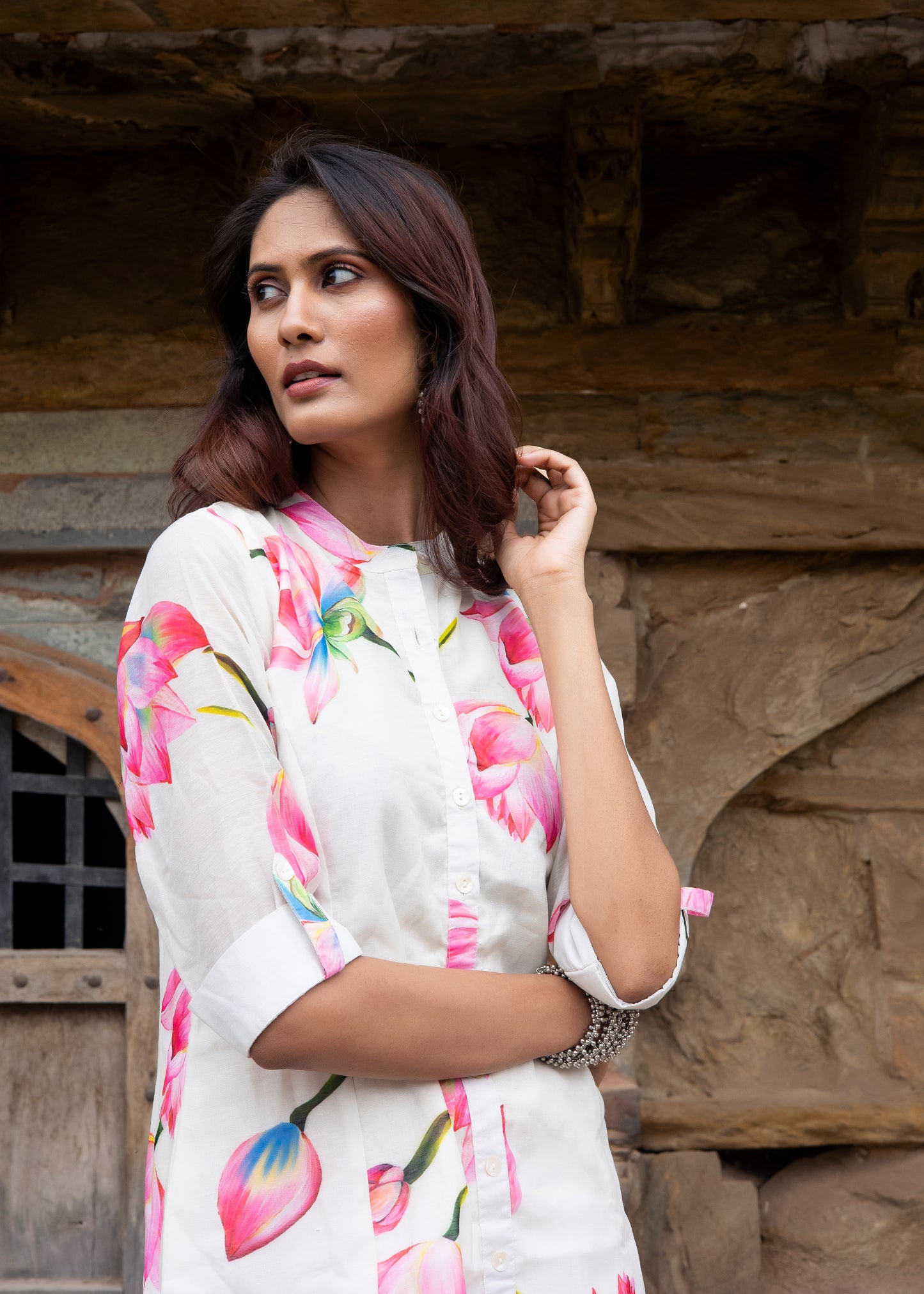 Roobroo – White Chanderi Silk Floral Kurta Set