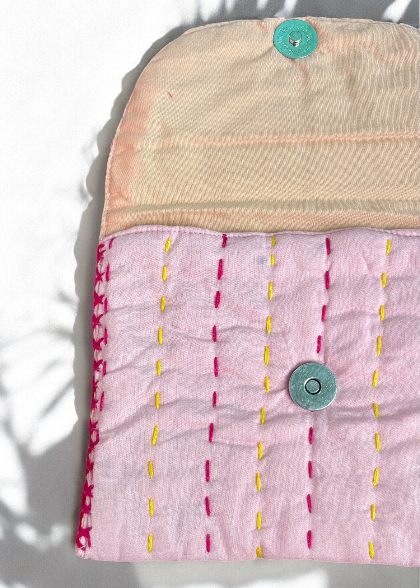 AariAura – Kantha Stitched Wallet